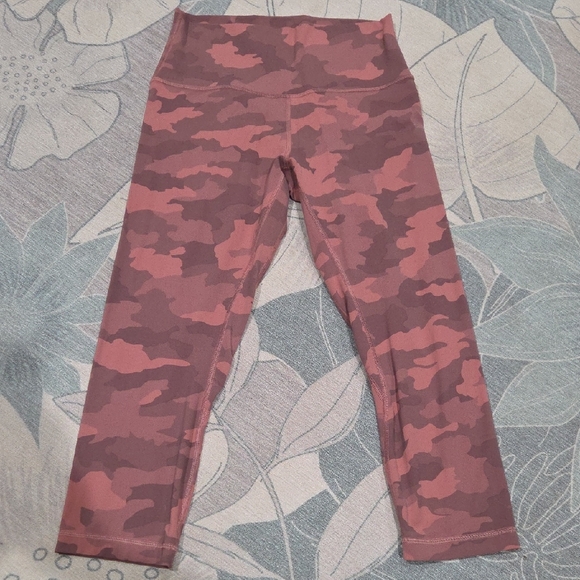 Lululemon Athletica Pink Camouflage Leggings - Picture 1 of 4